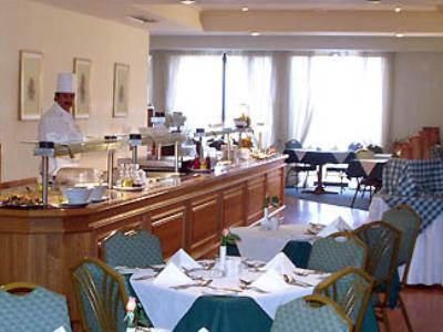 The Crown Hotel Buġibba Εξωτερικό φωτογραφία
