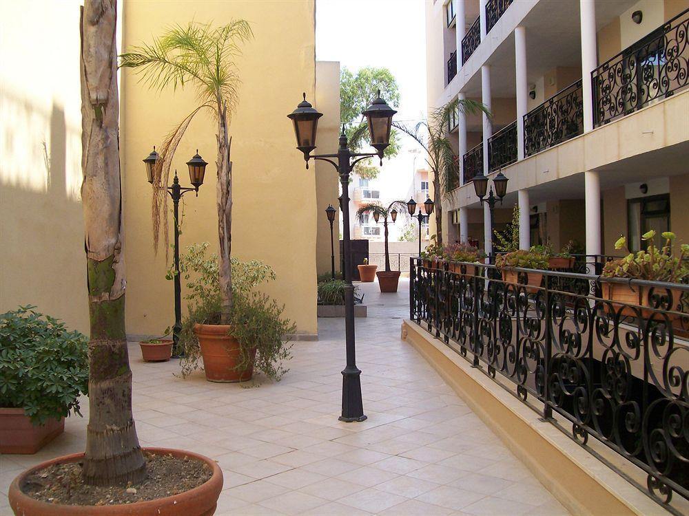 The Crown Hotel Buġibba Εξωτερικό φωτογραφία