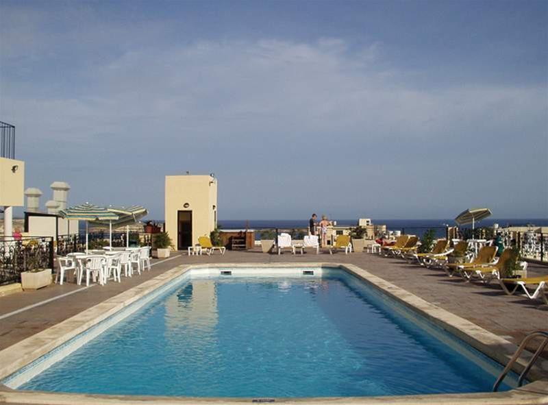 The Crown Hotel Buġibba Εξωτερικό φωτογραφία