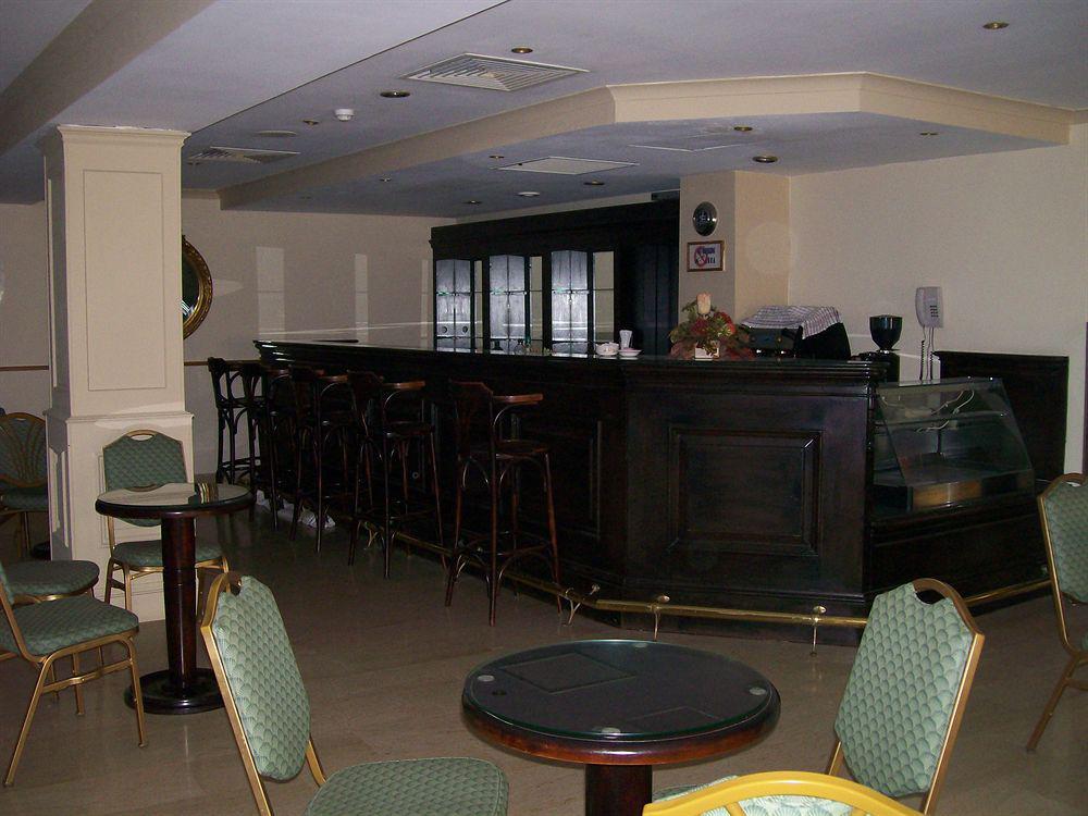 The Crown Hotel Buġibba Εξωτερικό φωτογραφία